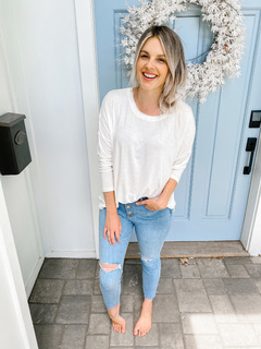 Ali Fedotowsky feet photo 9