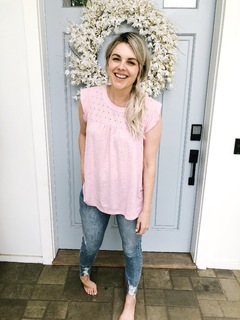 Ali Fedotowsky feet photo 6