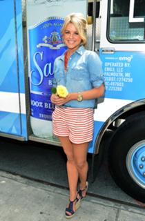 Ali Fedotowsky feet photo 5