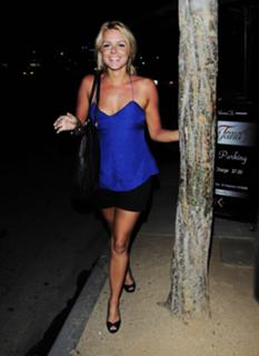Ali Fedotowsky feet photo 1