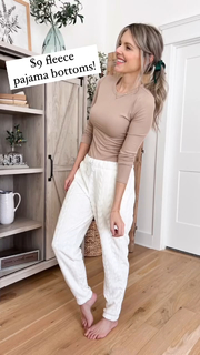 Ali Fedotowsky feet photo 5