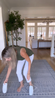Ali Fedotowsky feet photo 4