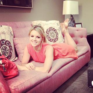 Ali Fedotowsky feet photo 2