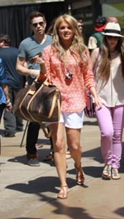 Ali Fedotowsky feet photo 20