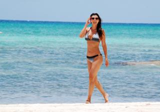 Ali Landry feet photo thumbnail