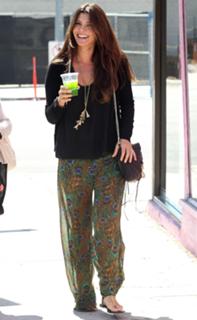 Ali Landry feet photo thumbnail