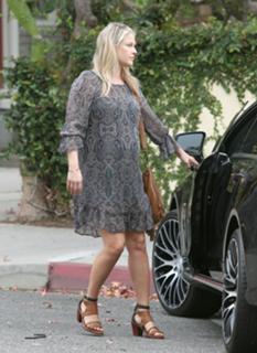 Ali Larter feet photo thumbnail