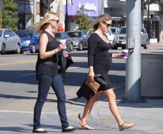 Ali Larter feet photo thumbnail