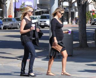 Ali Larter feet photo thumbnail