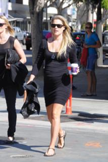 Ali Larter feet photo thumbnail