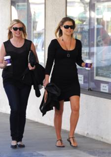 Ali Larter feet photo thumbnail