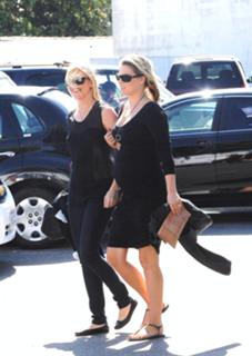 Ali Larter feet photo thumbnail