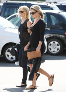 Ali Larter feet photo thumbnail