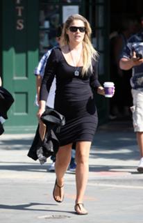 Ali Larter feet photo thumbnail