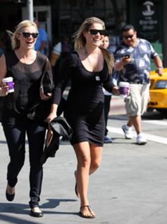 Ali Larter feet photo thumbnail