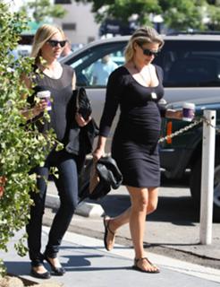 Ali Larter feet photo thumbnail