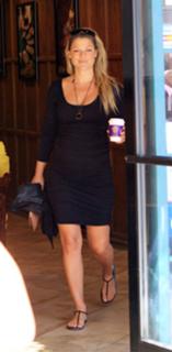 Ali Larter feet photo thumbnail