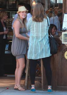 Ali Larter feet photo thumbnail