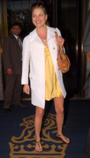 Ali Larter feet photo thumbnail