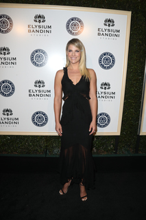 Ali Larter feet photo thumbnail