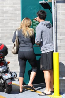 Ali Larter feet photo thumbnail