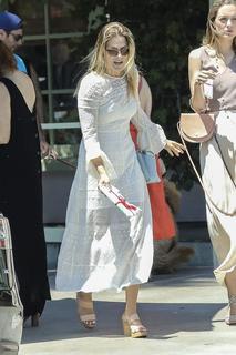 Ali Larter feet photo thumbnail