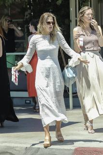 Ali Larter feet photo thumbnail
