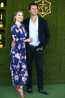 Ali Larter feet photo thumbnail
