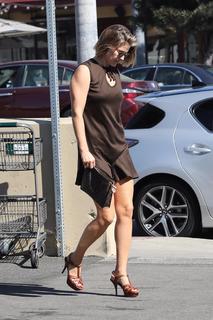 Ali Larter feet photo thumbnail