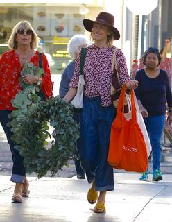 Ali Larter feet photo thumbnail