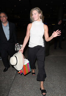 Ali Larter feet photo thumbnail