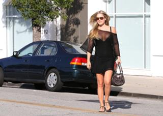 Ali Larter feet photo thumbnail