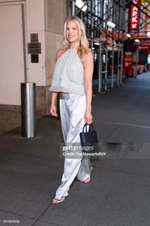 Ali Larter feet photo 11