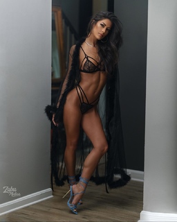 Ali Lee feet photo 18