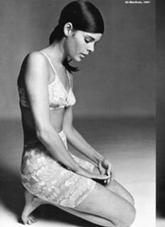 Ali MacGraw feet photo 16