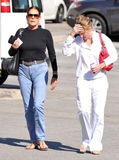 Ali MacGraw feet photo 8