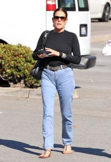 Ali MacGraw feet photo 6