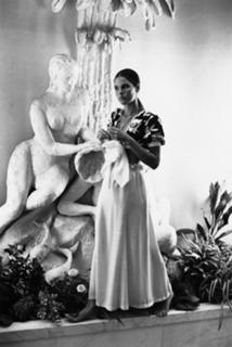 Ali MacGraw feet photo 2
