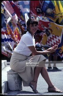 Ali MacGraw feet photo 15