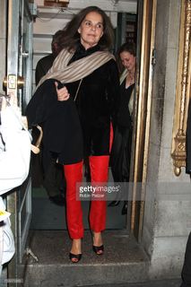 Ali MacGraw feet photo 6