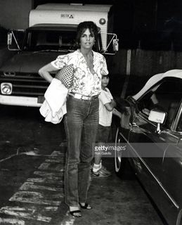 Ali MacGraw feet photo 5