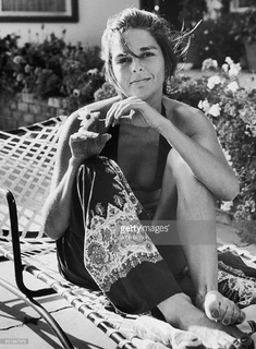 Ali MacGraw feet photo 20