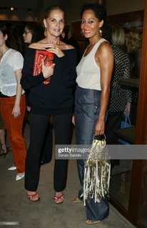 Ali MacGraw feet photo 8