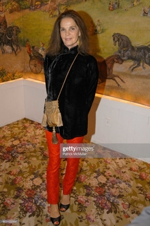 Ali MacGraw feet photo 5