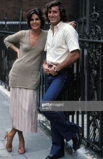 Ali MacGraw feet photo 1