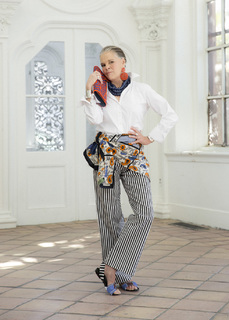 Ali MacGraw feet photo 16