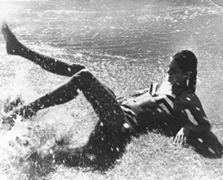 Ali MacGraw feet photo 3