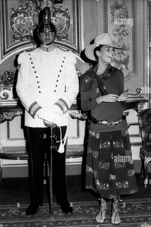 Ali MacGraw feet photo 2