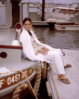 Ali MacGraw feet photo 20