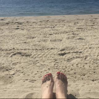 Ali Macofsky feet photo 5